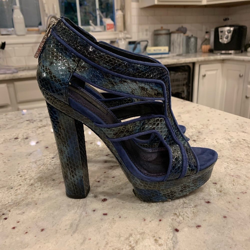 Rachel Zoe Blue Snake Embossed Leather Stacked Platform Heel sz 7